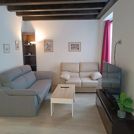 Turisticos Puerta Del Puente 1-3 Ávila