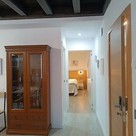 Turisticos Puerta Del Puente 1-3 *