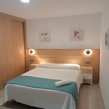 Apartament Turisticos Puerta Del Puente 1-3 Ávila