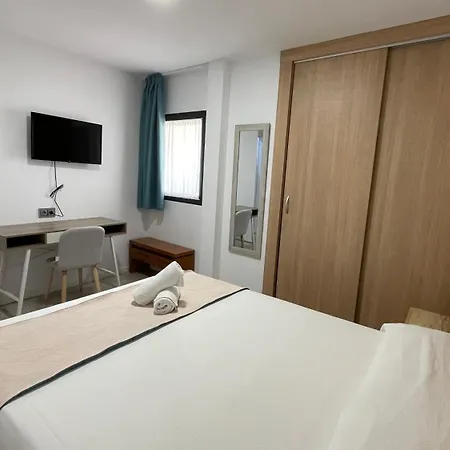 Apartment Turisticos Puerta Del Puente 1-3