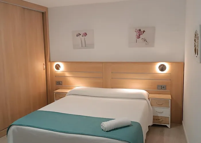 Apartamento Turisticos Puerta Del Puente 1-3 Ávila